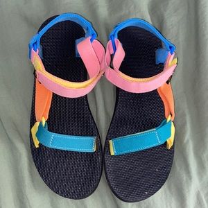 Teva Rainbow Sandals